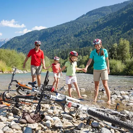 Arena Franz Ferdinand Nassfeld Отель Трёполах