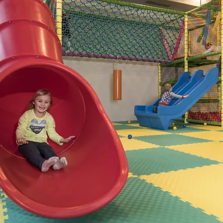 Arena Franz Ferdinand Nassfeld Отель Трёполах