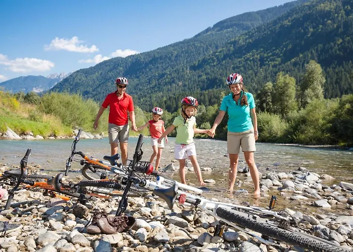 Arena Franz Ferdinand Nassfeld Hotel Tropolach